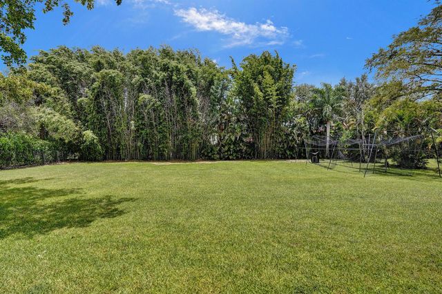 4300 Hunting Trail, Lake Worth, FL 33467