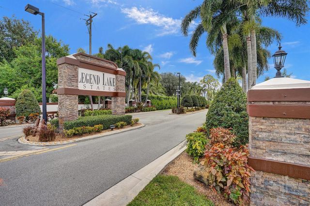 4300 Hunting Trail, Lake Worth, FL 33467