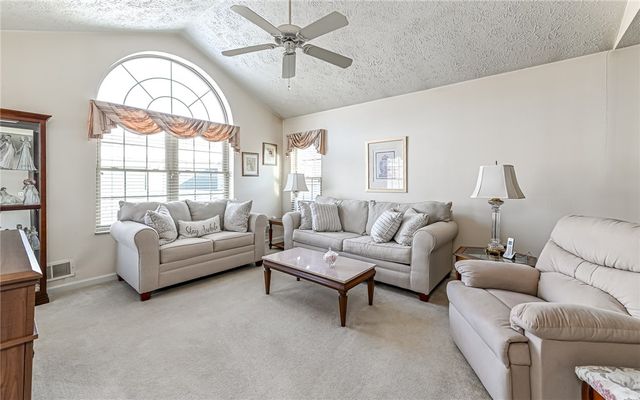 5138 Polo Fields Dr, Hampton, PA 15044