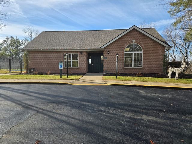 5138 Polo Fields Dr, Hampton, PA 15044