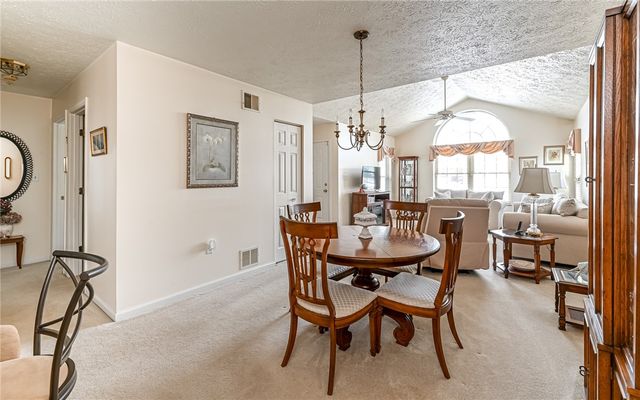 5138 Polo Fields Dr, Hampton, PA 15044