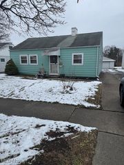 943 Ohio Avenue, Mcdonald, OH 44437