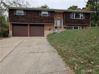857 Lea Castle Place, Miamisburg, OH 45342
