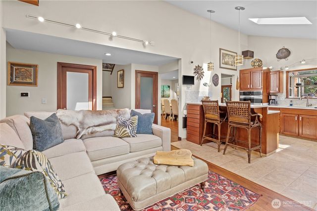 5412 175th Avenue Ct E, Lake Tapps, WA 98391