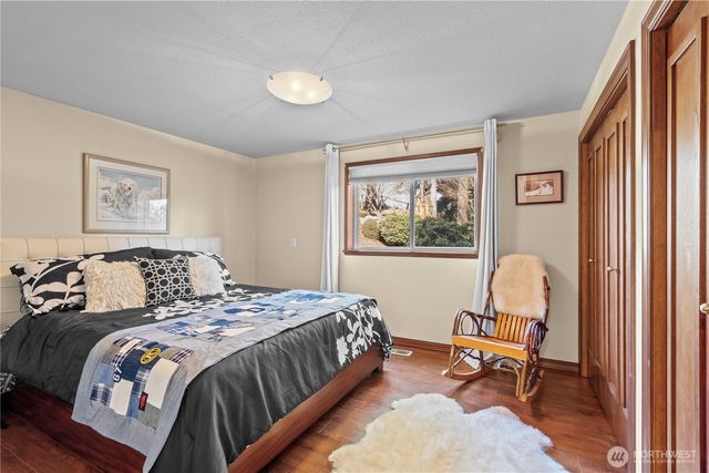 5412 175th Avenue Ct E, Lake Tapps, WA 98391