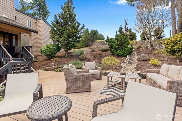 5412 175th Avenue Ct E, Lake Tapps, WA 98391