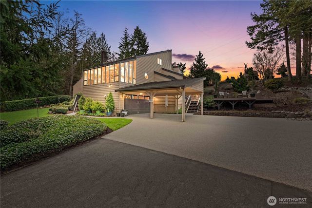 5412 175th Avenue Ct E, Lake Tapps, WA 98391