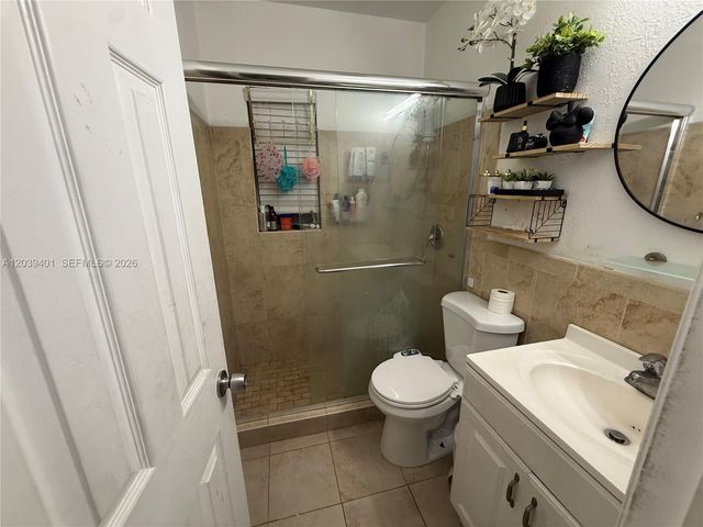 3320 E 10th Avenue, Hialeah, FL 33013
