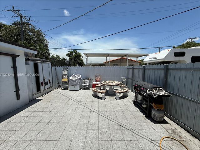 3320 E 10th Avenue, Hialeah, FL 33013