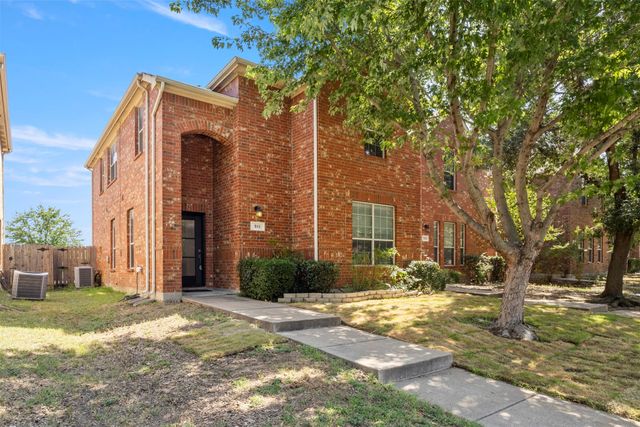 911 Jamie Drive, Grand Prairie, TX 75052