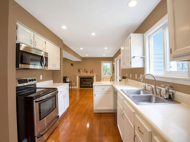 5208 Bonner Drive, Hilliard, OH 43026