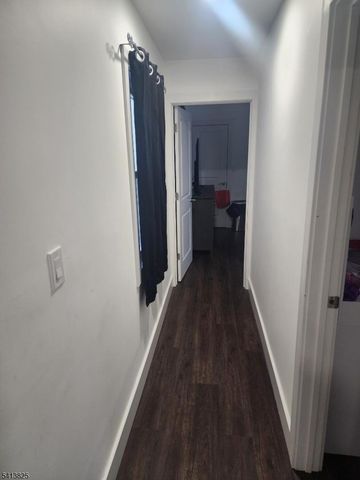 51 Geneva St, Elizabeth City, NJ 07206