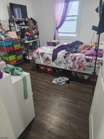 51 Geneva St, Elizabeth City, NJ 07206