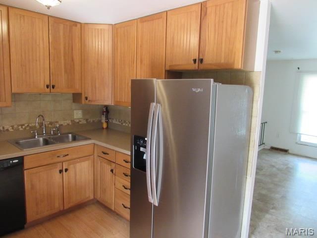 5237 Englewood Drive, Godfrey, IL 62035