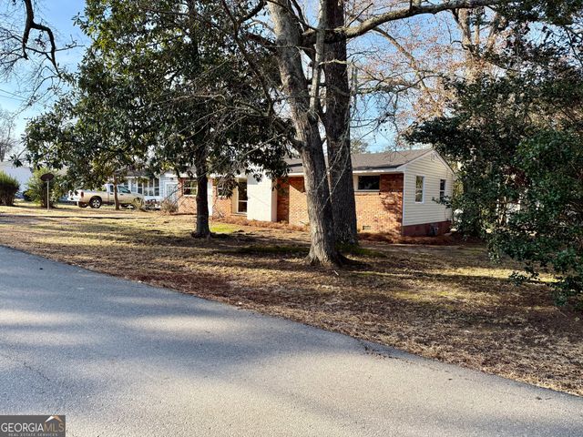 609 Hillcrest Drive, Thomson, GA 30824