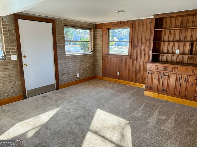 609 Hillcrest Drive, Thomson, GA 30824