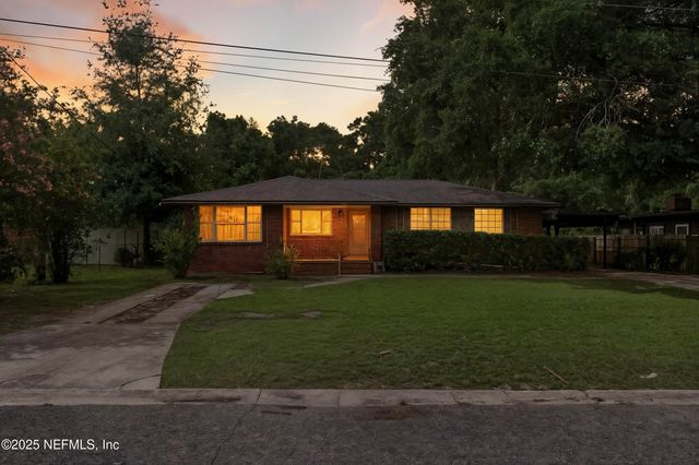 7446 S SKYE Drive, Jacksonville, FL 32221