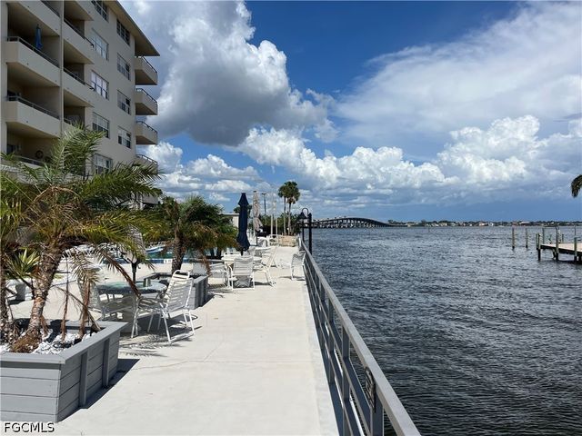 1766 Cape Coral PKWY E 104, Cape Coral, FL 33904