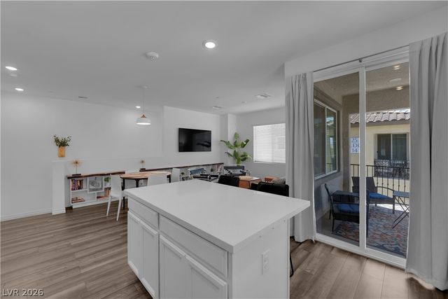 25 Barbara Lane 71, Las Vegas, NV 89183