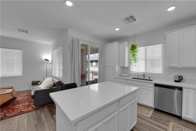 25 Barbara Lane 71, Las Vegas, NV 89183