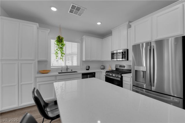 25 Barbara Lane 71, Las Vegas, NV 89183