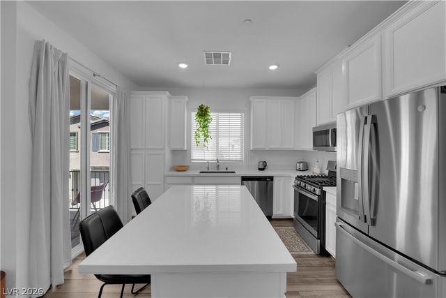 25 Barbara Lane 71, Las Vegas, NV 89183