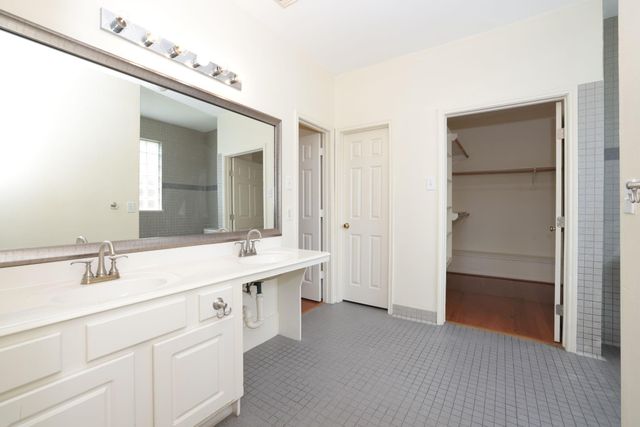 8823 Catawissa Drive, Houston, TX 77095