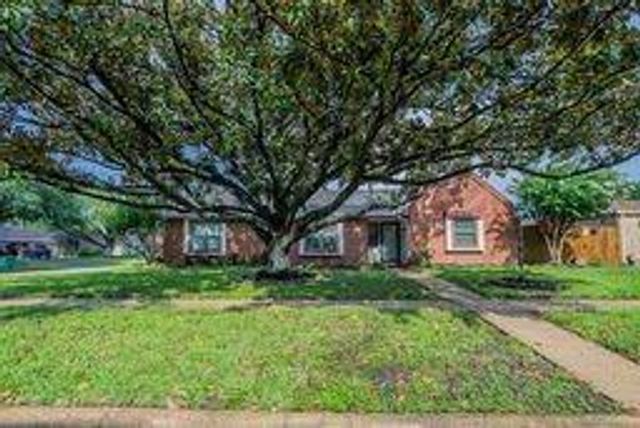 6103 Pine Cove Drive, Houston, TX 77092