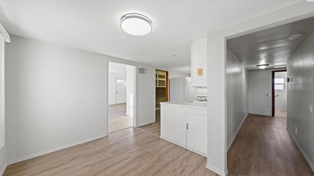 494 S 38th Ave, West Richland, WA 99353