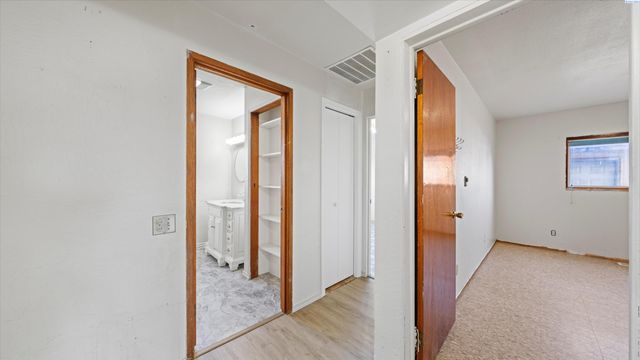 494 S 38th Ave, West Richland, WA 99353