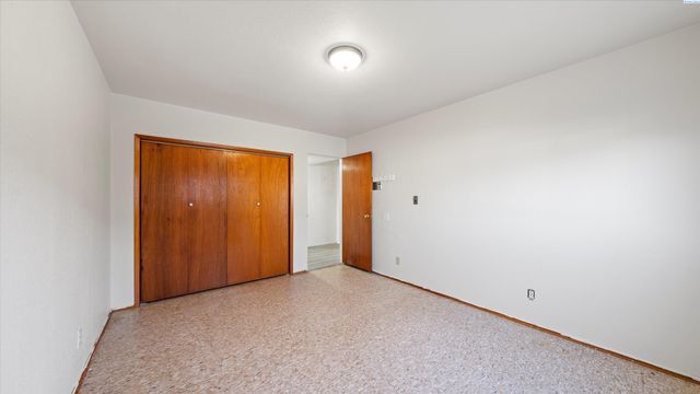 494 S 38th Ave, West Richland, WA 99353