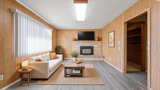 494 S 38th Ave, West Richland, WA 99353