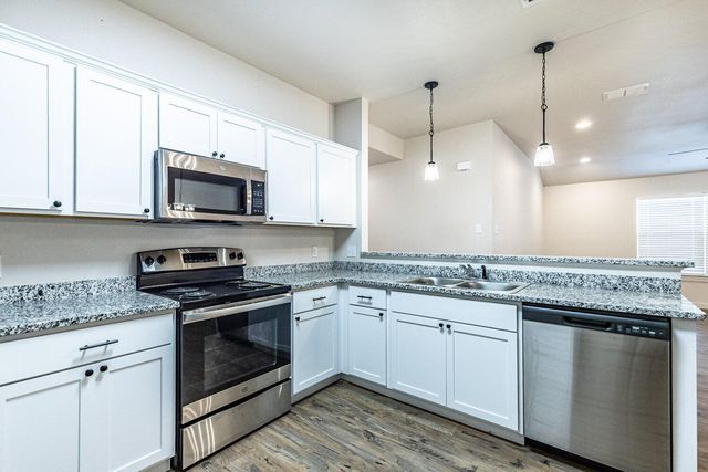 5519 121st Street, B, Lubbock, TX 79424