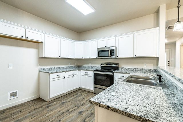 5519 121st Street, B, Lubbock, TX 79424