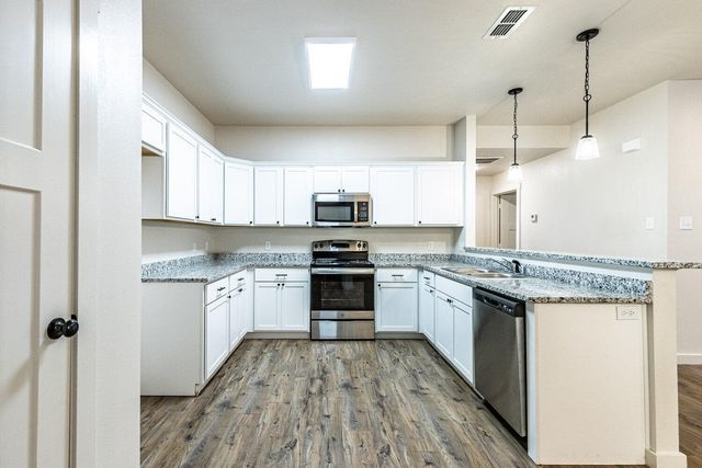 5519 121st Street, B, Lubbock, TX 79424