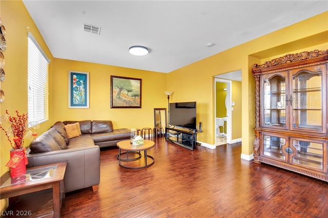 9677 Casper Peak Court, Las Vegas, NV 89117