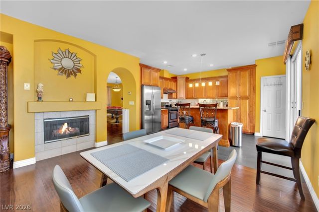 9677 Casper Peak Court, Las Vegas, NV 89117