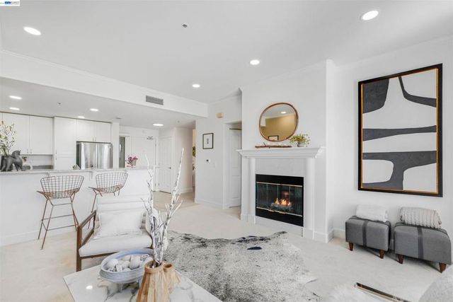 20488 Stevens Creek Blvd 2302, Cupertino, CA 95014