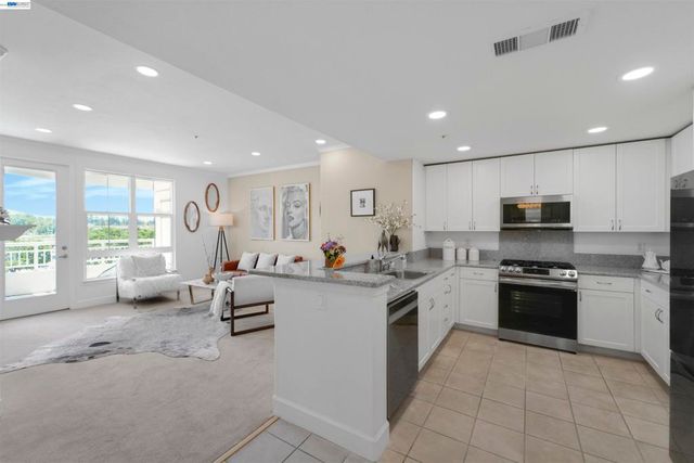 20488 Stevens Creek Blvd 2302, Cupertino, CA 95014