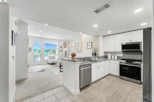 20488 Stevens Creek Blvd 2302, Cupertino, CA 95014