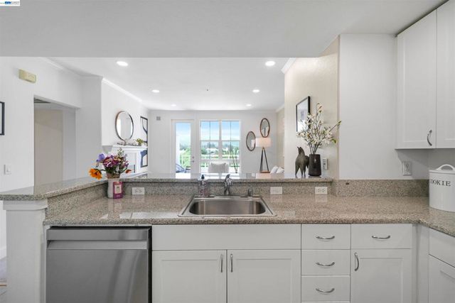 20488 Stevens Creek Blvd 2302, Cupertino, CA 95014