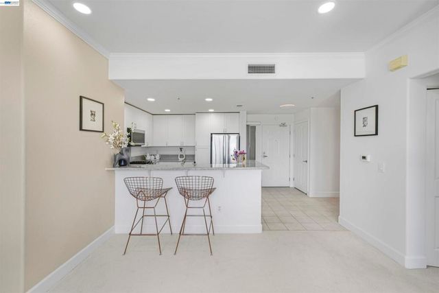20488 Stevens Creek Blvd 2302, Cupertino, CA 95014