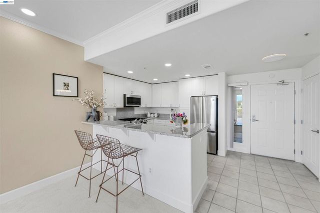 20488 Stevens Creek Blvd 2302, Cupertino, CA 95014
