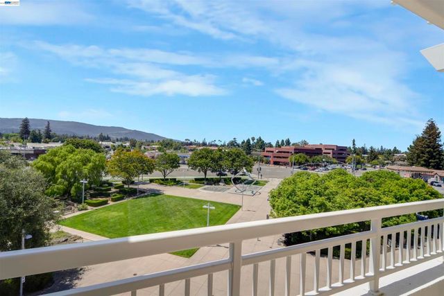 20488 Stevens Creek Blvd 2302, Cupertino, CA 95014