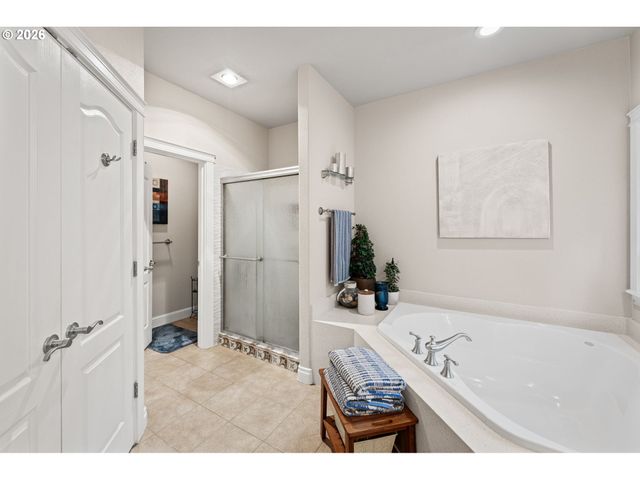 1108 Se 198TH Ct, Camas, WA 98607