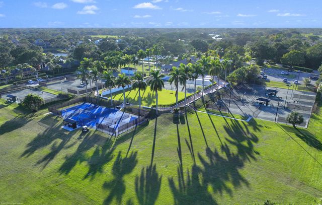 12593 Mallet Circle, Wellington, FL 33414