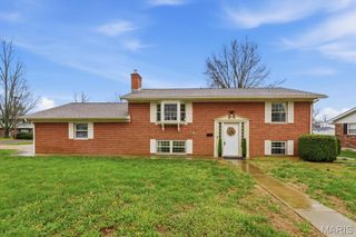 306 W Patterson Street, Mascoutah, IL 62258