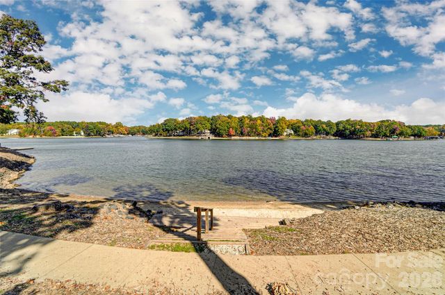 442 Sugar Maple Drive, Tega Cay, SC 29708