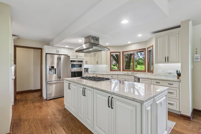 1504 Greenlake Drive, Aurora, IL 60502