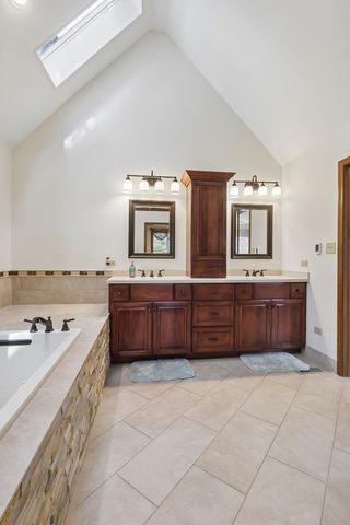 1504 Greenlake Drive, Aurora, IL 60502